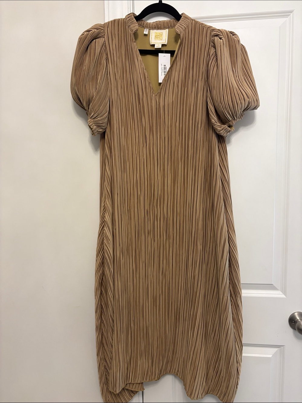 Pleated V-Neck Maxi Dress S
